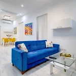 Διαμέρισμα Picturesque Pad Steps From The Seafront