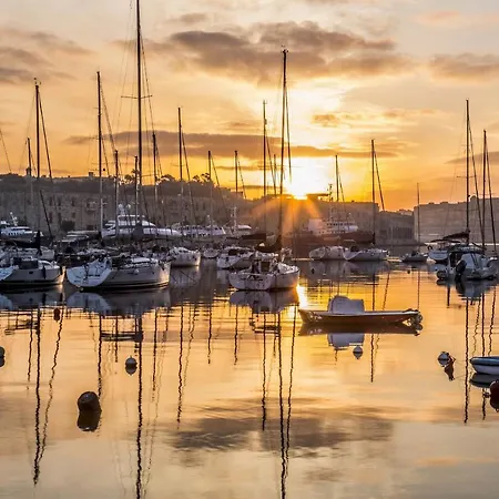 Apartman Picturesque Pad Steps From The Seafront Sliema